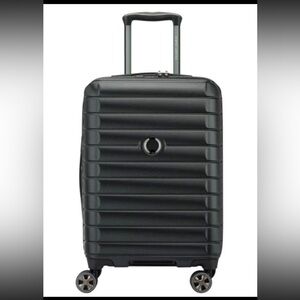 Delsey Paris Expandable carry-on spinner (open box) Excellent Condition
